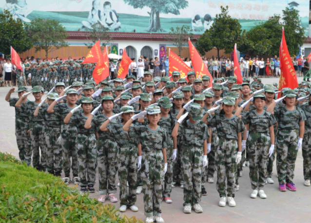 推动教育点评一体化教育点评是查验教育效果的重要指标